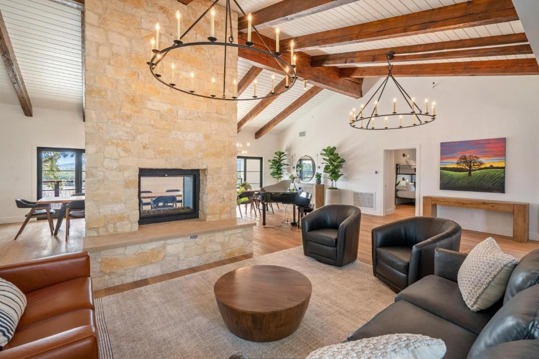 Photo of Livingroom in Templeton