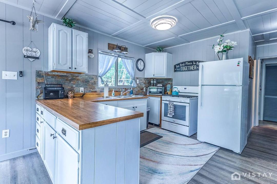 Photo of Kitchen in Duck Creek Village