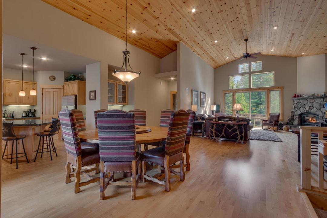 Photo of Livingroom in Truckee