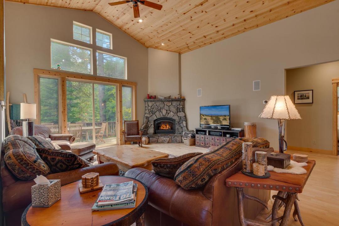 Photo of Livingroom in Truckee