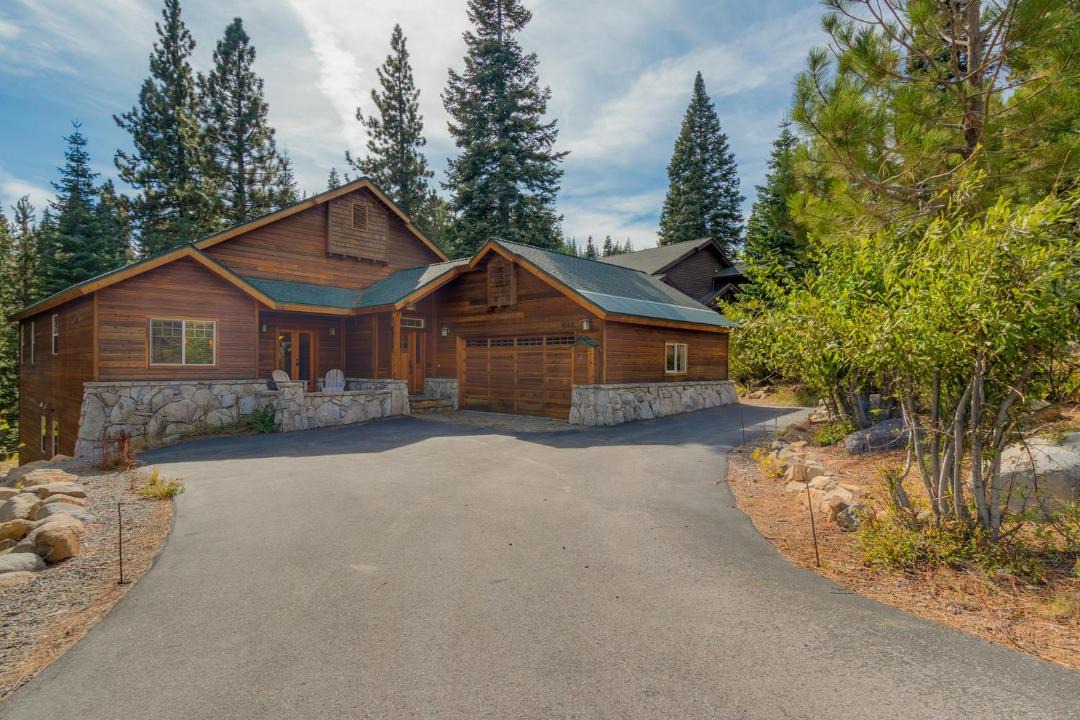 Photo of Buildings in Truckee