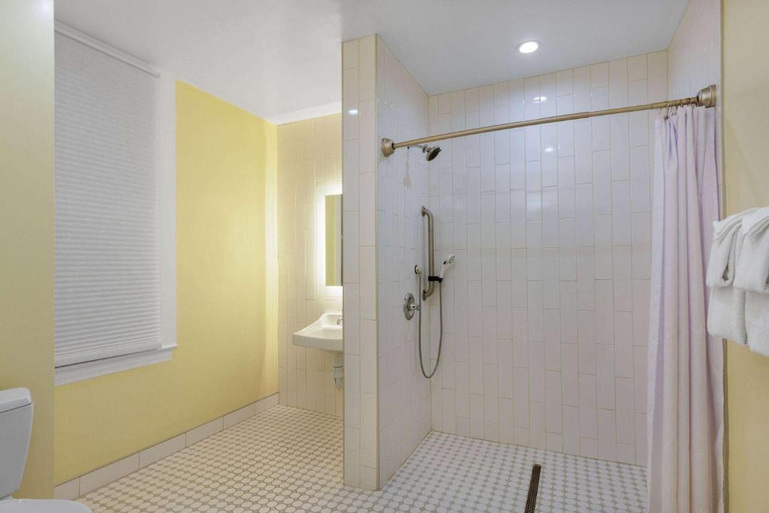 Photo of Bathroom in Theater District