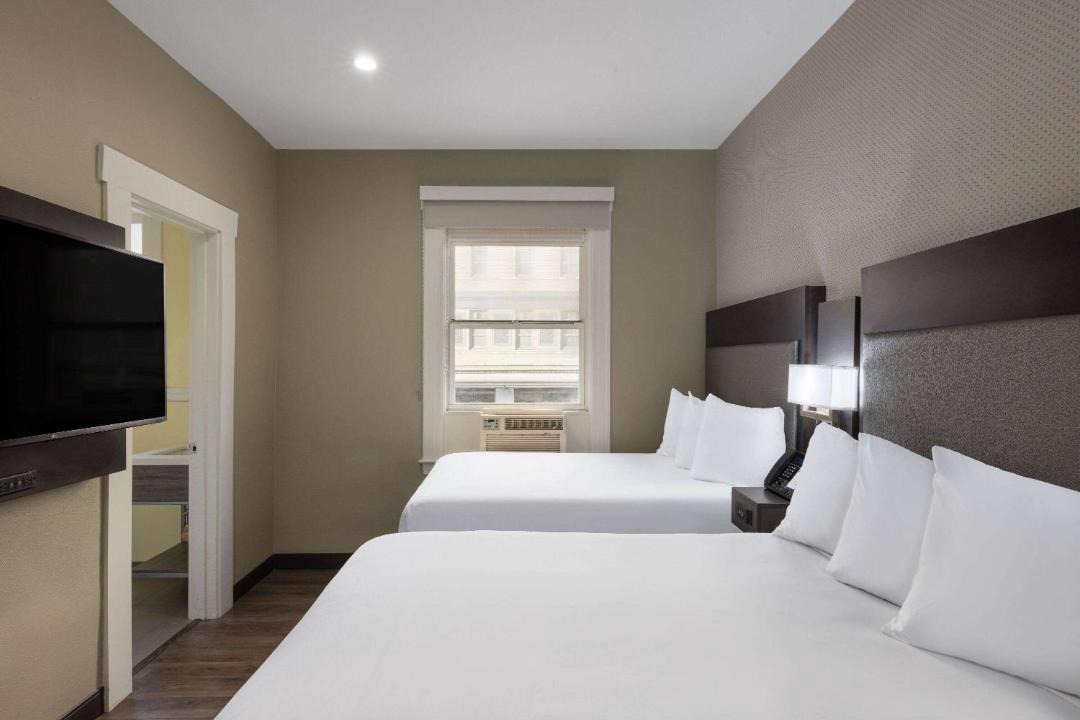 Photo of Bedroom in Theater District