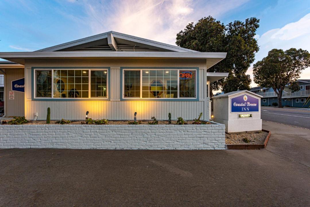 Photo of Buildings in Morro Bay