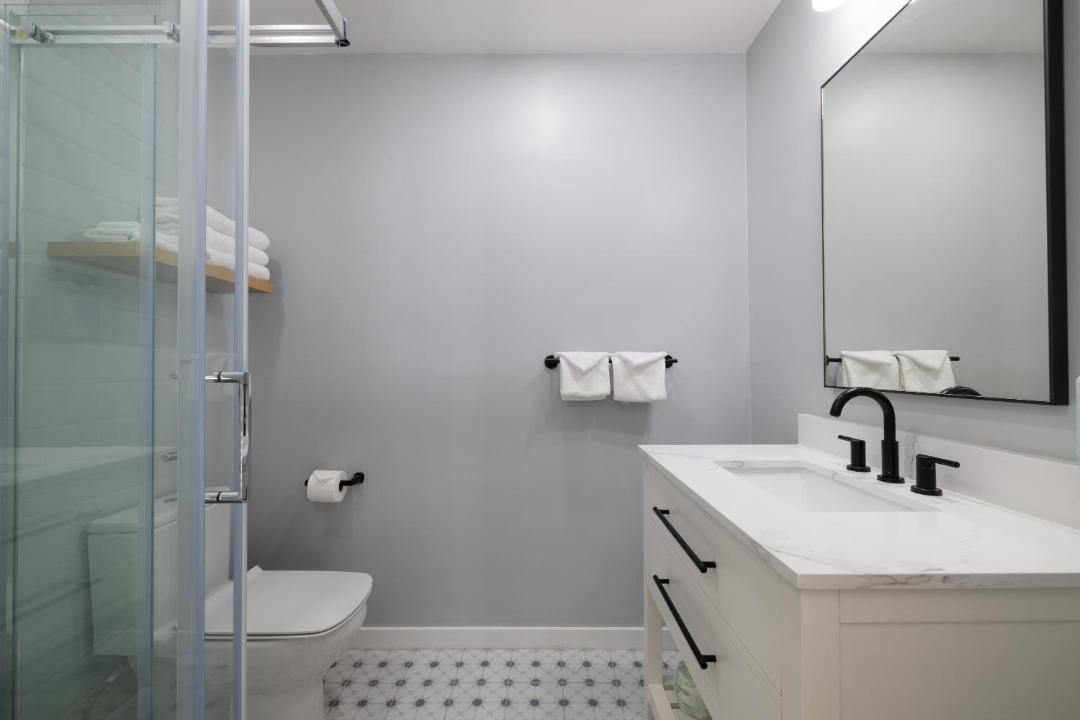 Photo of Bathroom in Motel District