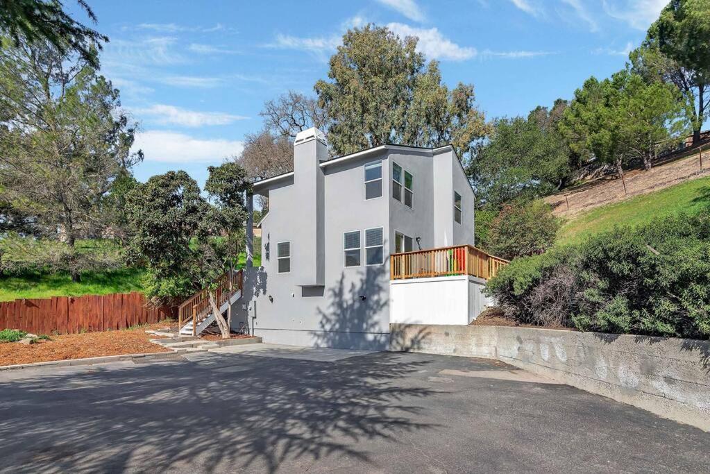 Photo of Buildings in Atascadero