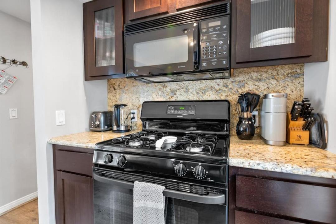 Photo of Kitchen in Green Valley Lake
