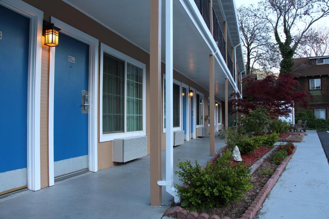 Photo of Others in Dunsmuir