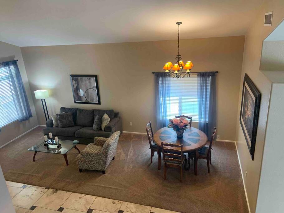 Photo of Livingroom in Rancho El Mirage