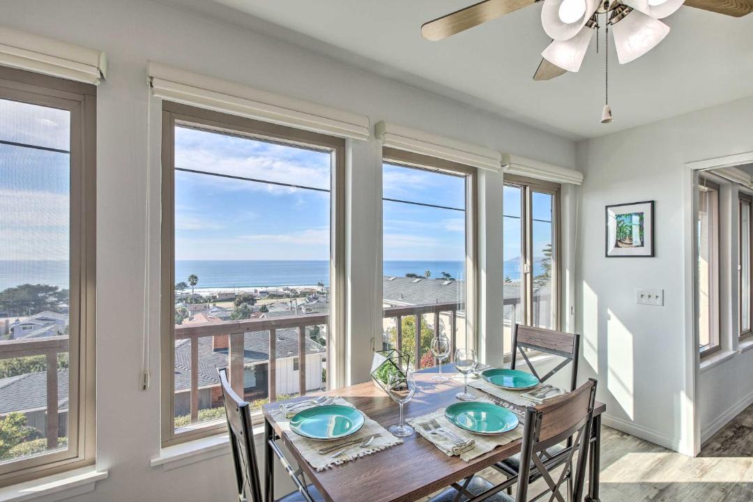 Photo of Livingroom in Cayucos
