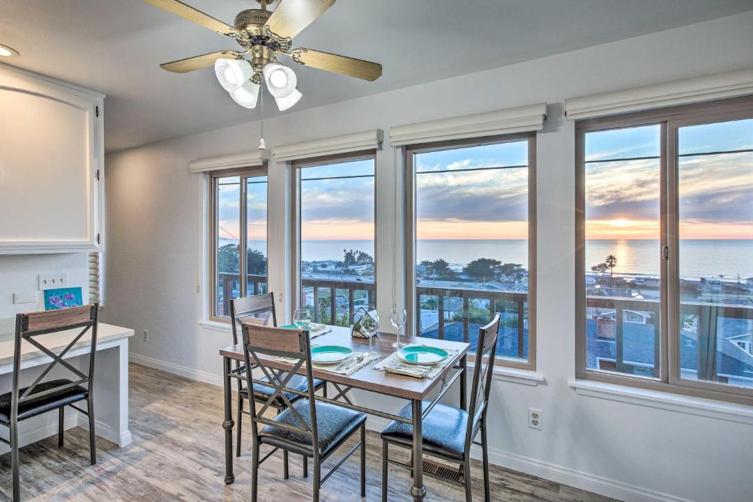 Photo of Livingroom in Cayucos