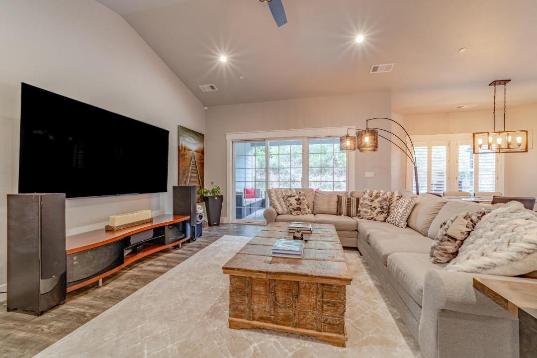 Photo of Livingroom in McKinleyville
