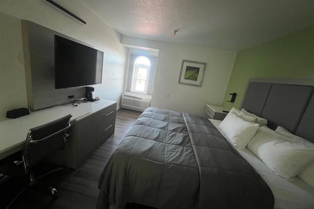 Photo of Bedroom in Westside Santa Cruz