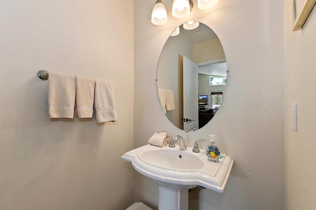 Photo of Bathroom in Whispering Forest