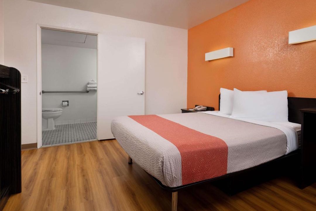 Photo of Bedroom in Pismo Beach