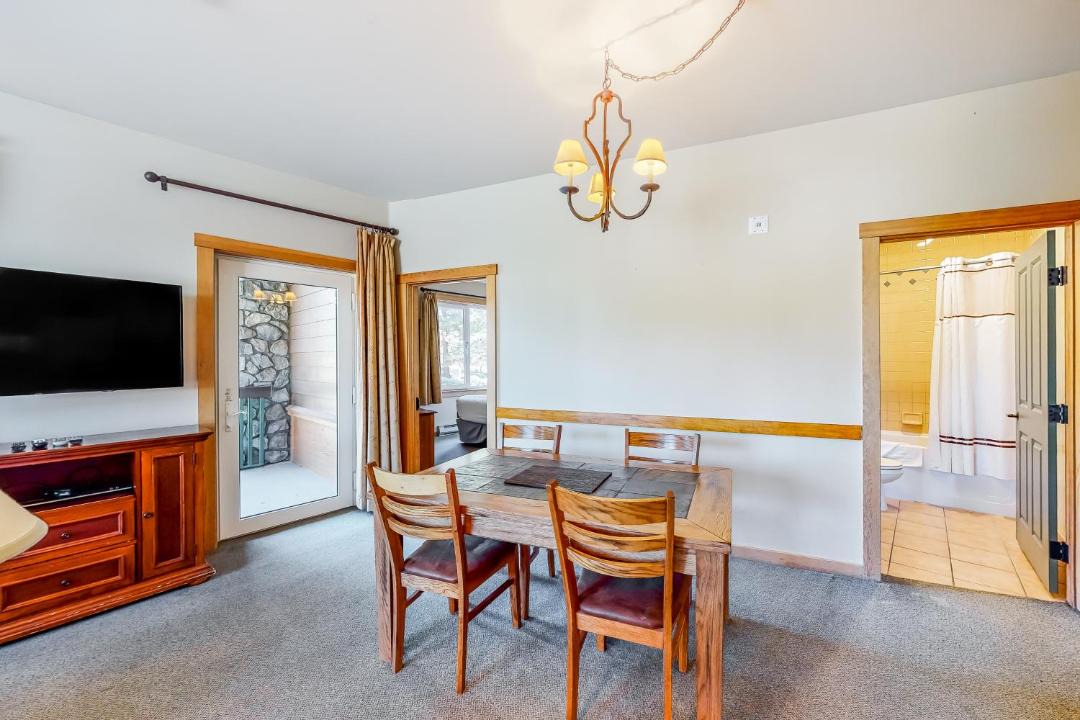 Photo of Livingroom in Mammoth Lakes