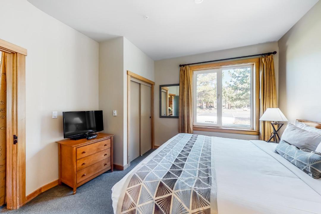 Photo of Bedroom in Mammoth Lakes