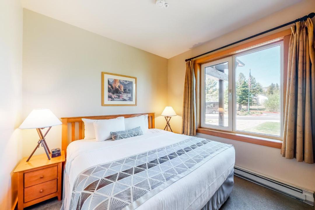 Photo of Bedroom in Mammoth Lakes