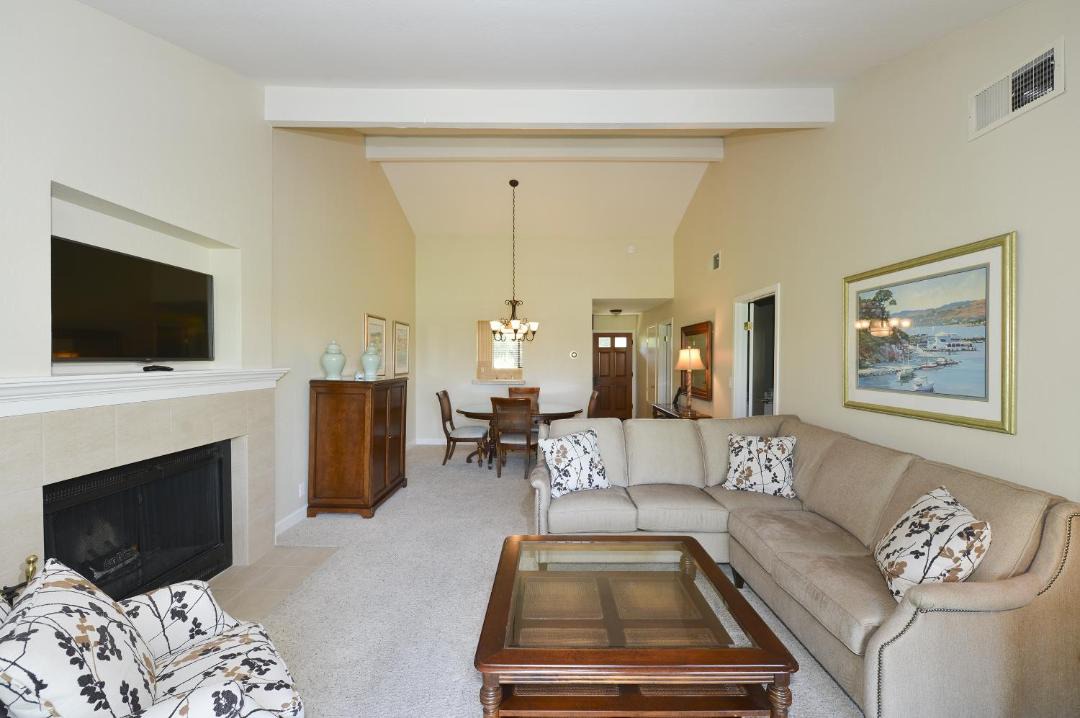 Photo of Livingroom in Napa