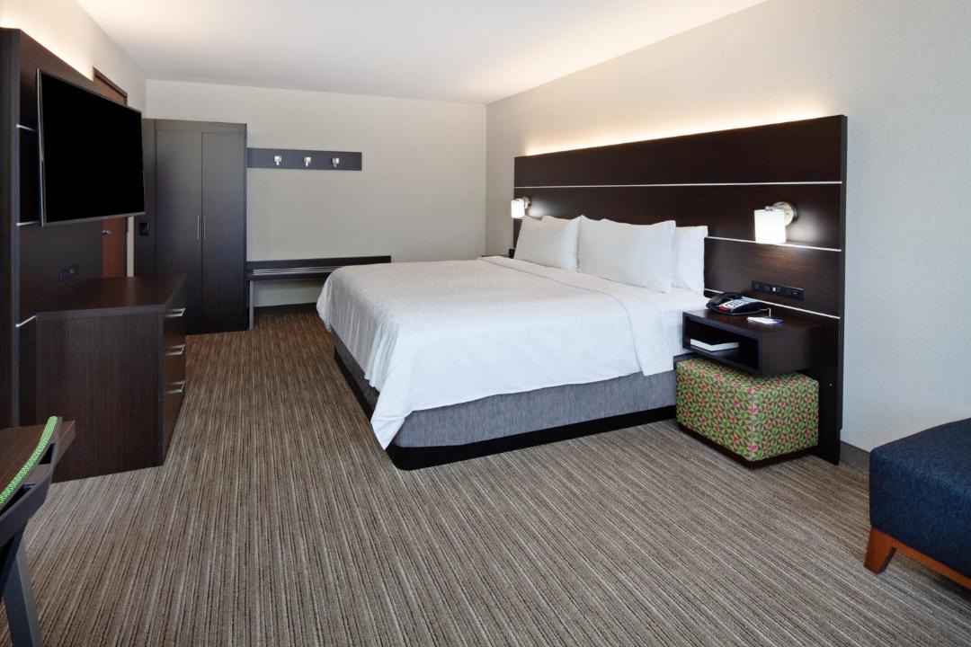 Photo of Bedroom in Oakland