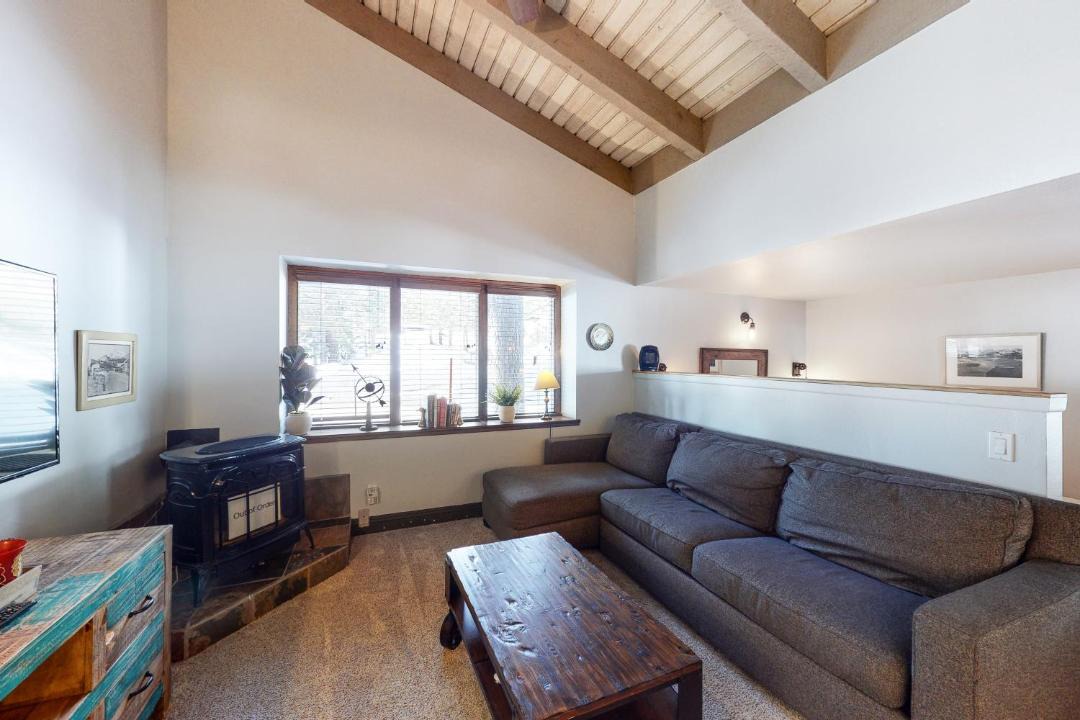 Photo of Livingroom in Mammoth Lakes