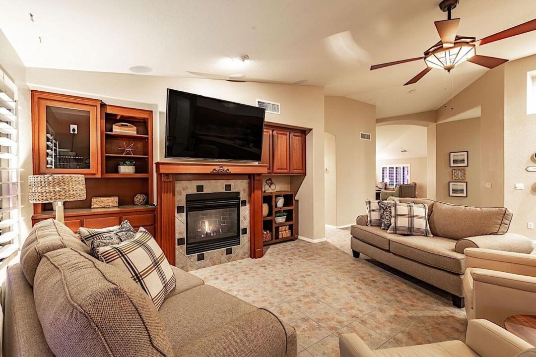 Photo of Livingroom in Estrella Mountain Ranch