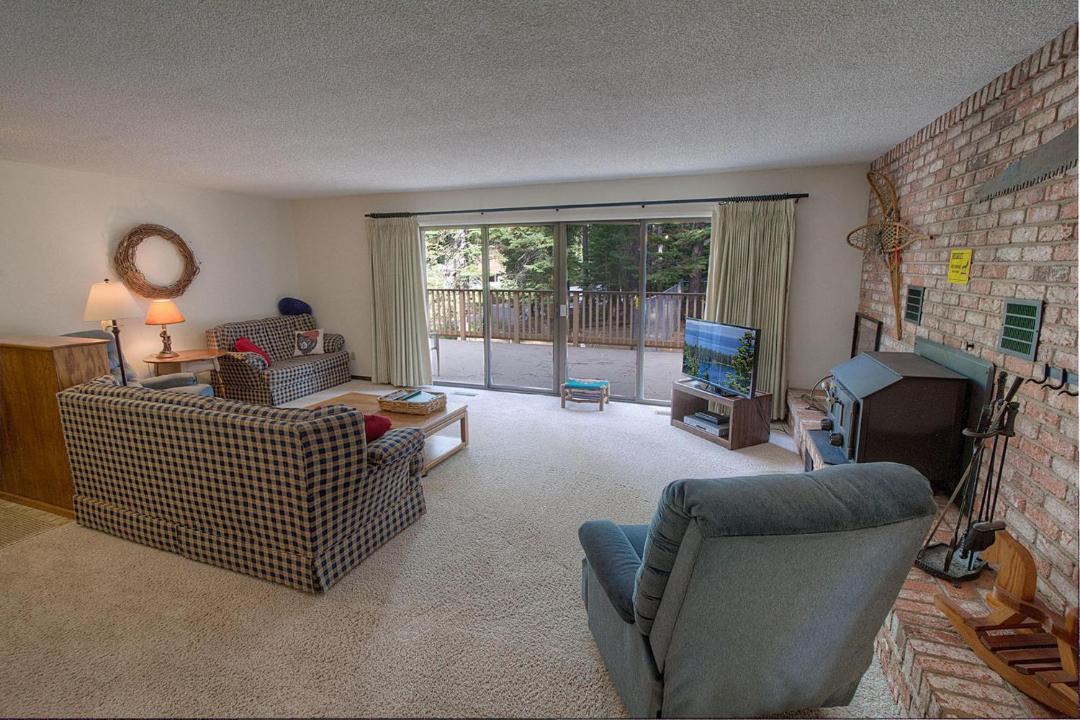 Photo of Livingroom in Montgomery Estates