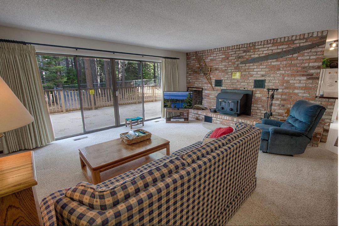 Photo of Livingroom in Montgomery Estates