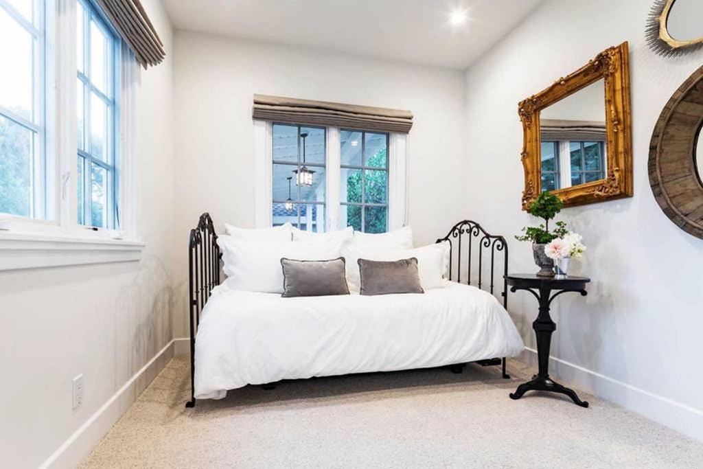 Photo of Bedroom in Old Palo Alto