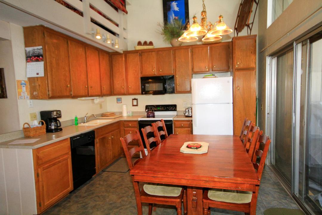 Photo of Kitchen in Mammoth Lakes