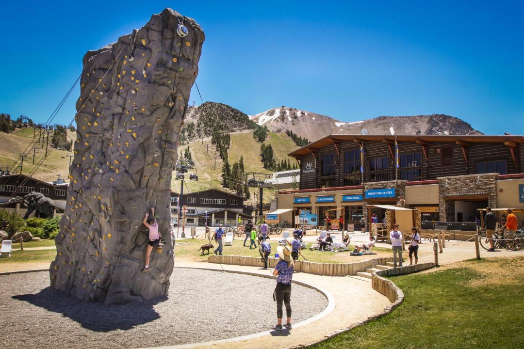 Photo of Buildings in Mammoth Lakes