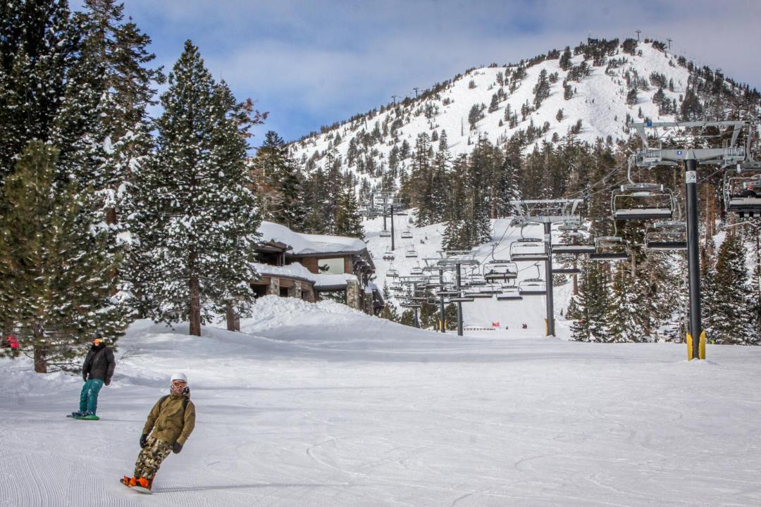 Photo of Buildings in Mammoth Lakes