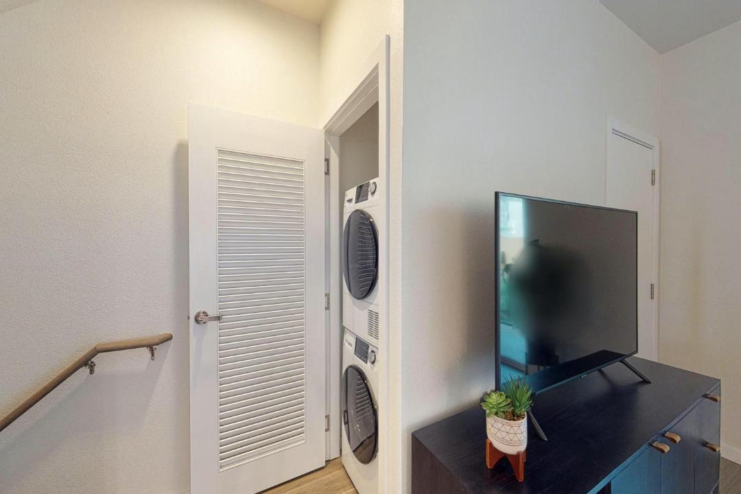 Photo of Livingroom in Golden Hill