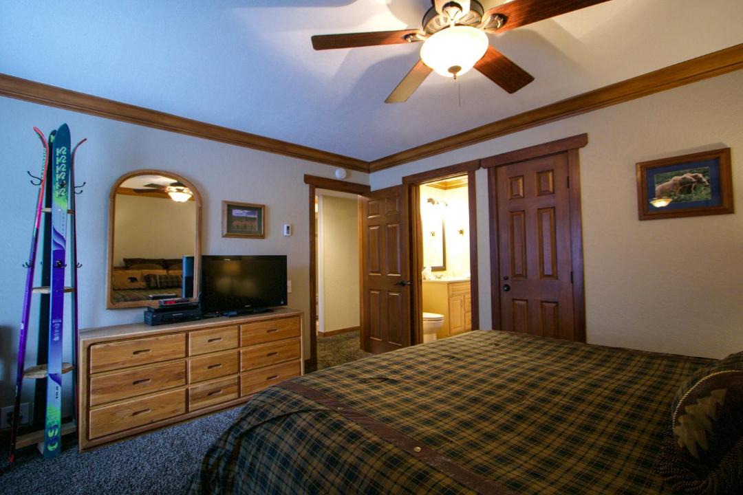 Photo of Bedroom in Sierra Holiday