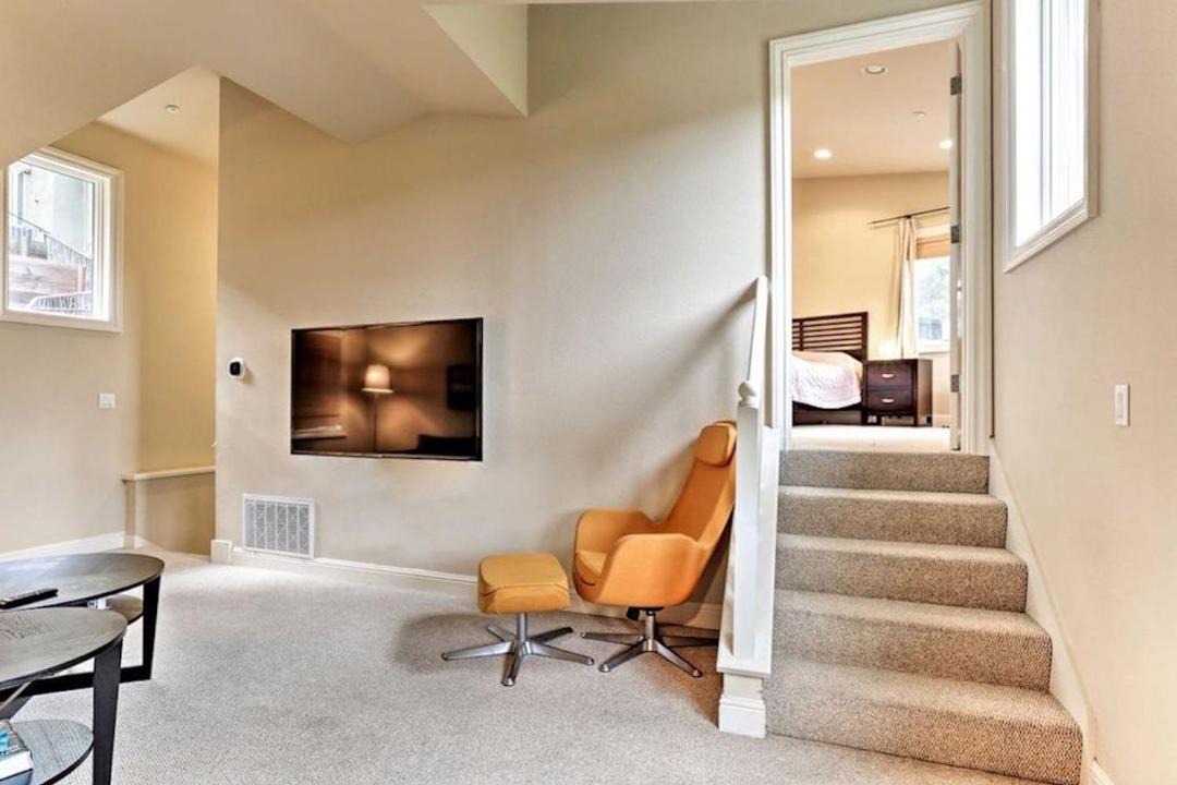 Photo of Livingroom in San Carlos