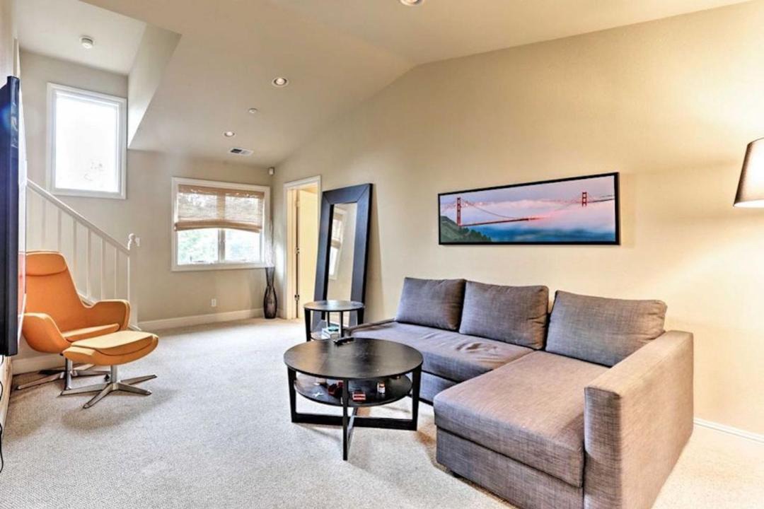 Photo of Livingroom in San Carlos