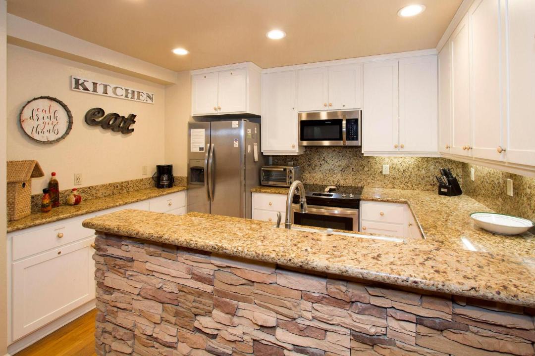 Photo of Kitchen in Mammoth Lakes