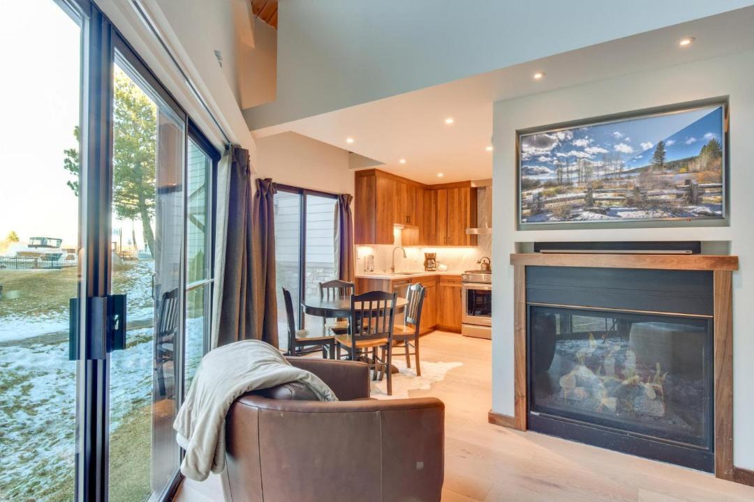 Photo of Livingroom in Tahoe Keys