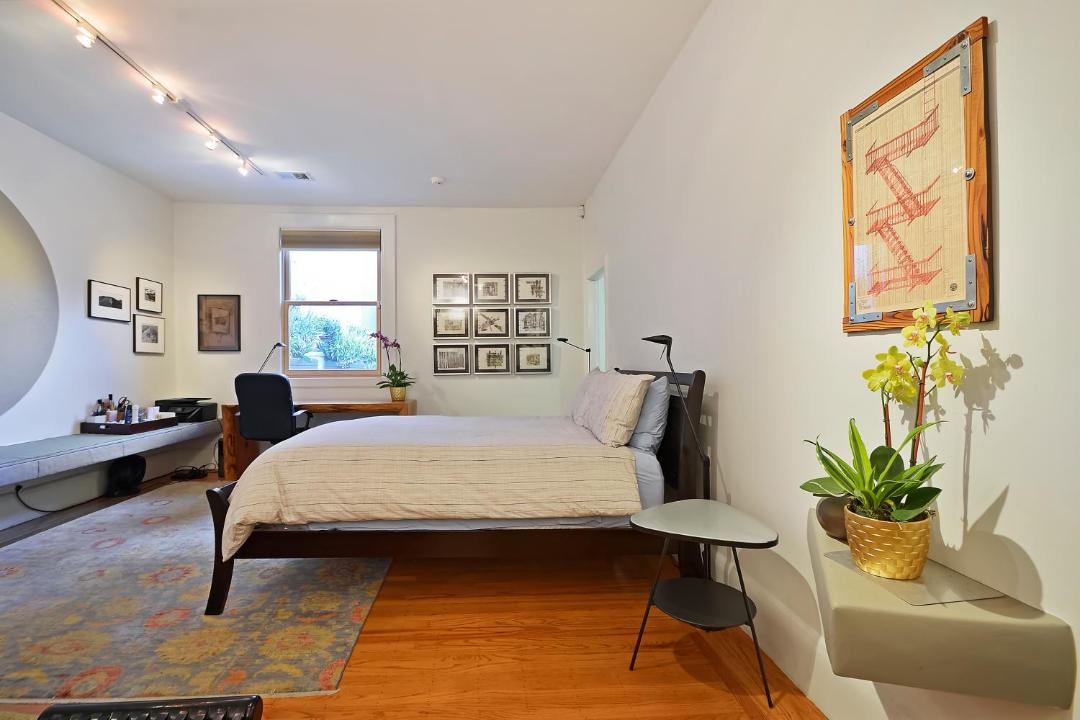 Photo of Bedroom in Downtown San Francisco