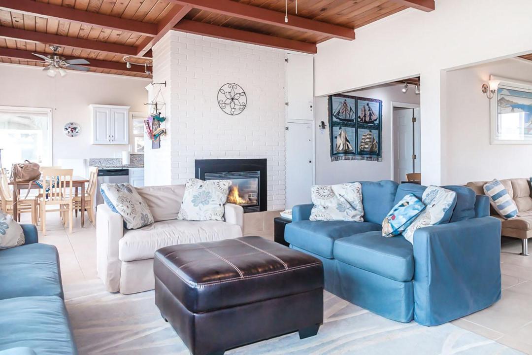 Photo of Livingroom in Oceano