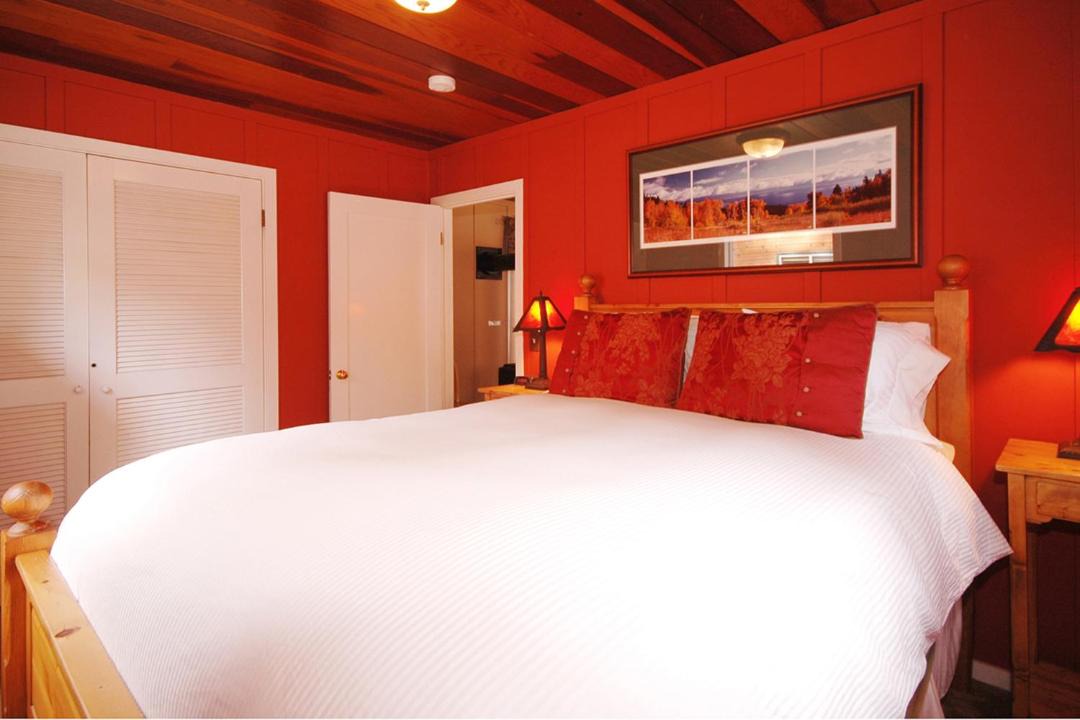Photo of Bedroom in Sunnyside