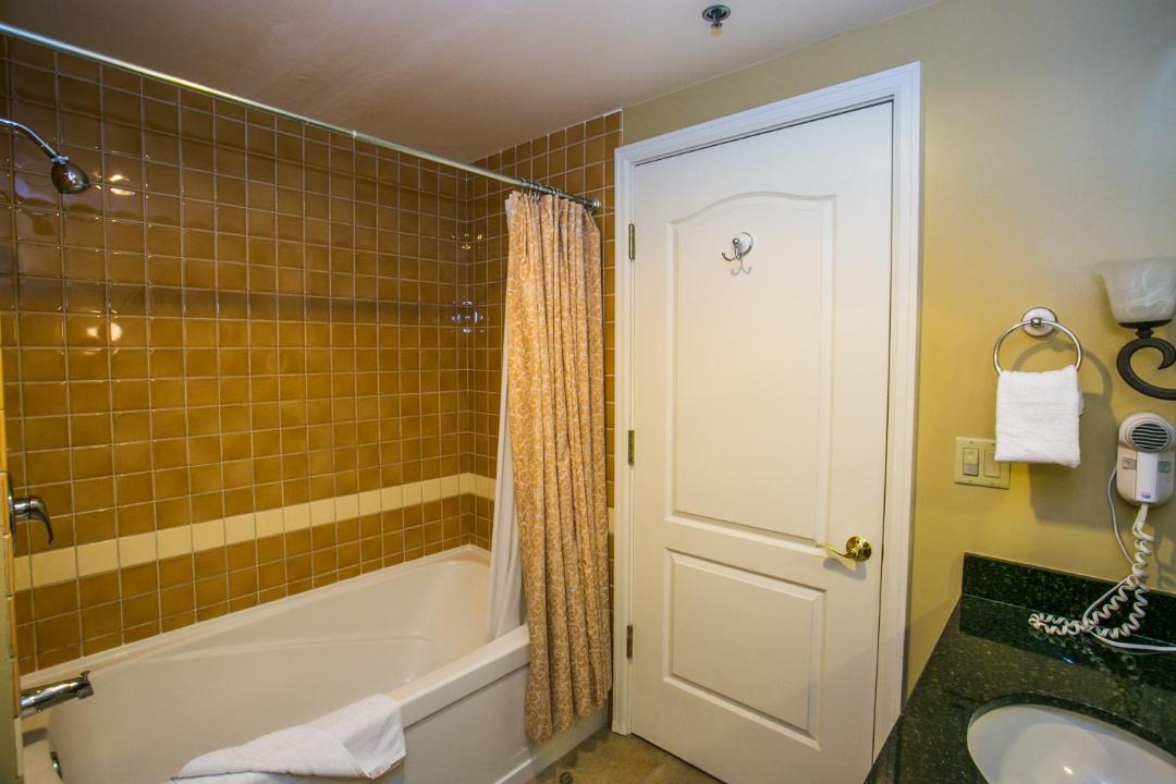 Photo of Bathroom in Lake Las Vegas