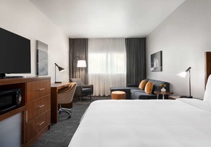 La Quinta Inn & Suites by Wyndham San Luis Obispo Downtown