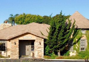 Cottage Inn by The Sea