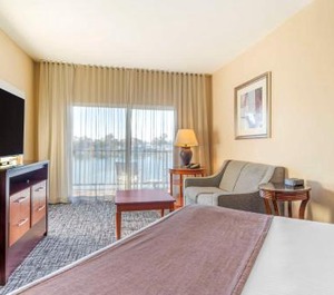 Bayside Hotel 
