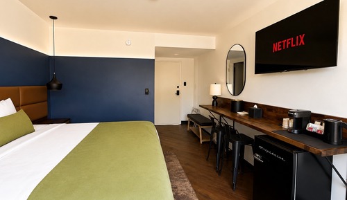 Standard Room, 1 King Bed