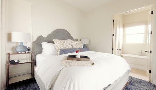 Deluxe Room, 1 King Bed, Valley View (Valley View Studio - 270 sq. ft.)