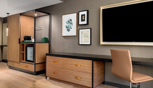 Premium Room, 1 King Bed, Corner (View)