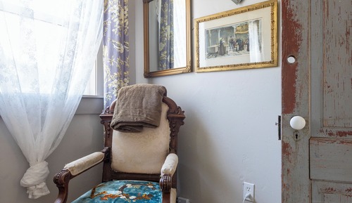 The Dentist Quarters