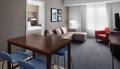 Suite, 1 Bedroom (Hearing Accessible)